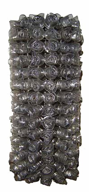 Vaso Estrela (2006) - Pet e Alumínio pós-consumo e vidro resinado | Ddaniela Aguilar