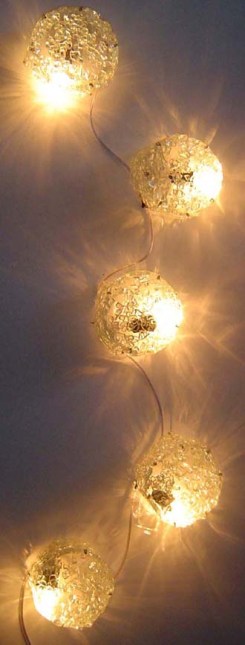 Estrela (2006) - Pet e Alumínio pós-consumo e vidro resinado | Ddaniela Aguilar