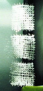 Estrela (2006) - Pet e Alumínio pós-consumo e vidro resinado | Ddaniela Aguilar