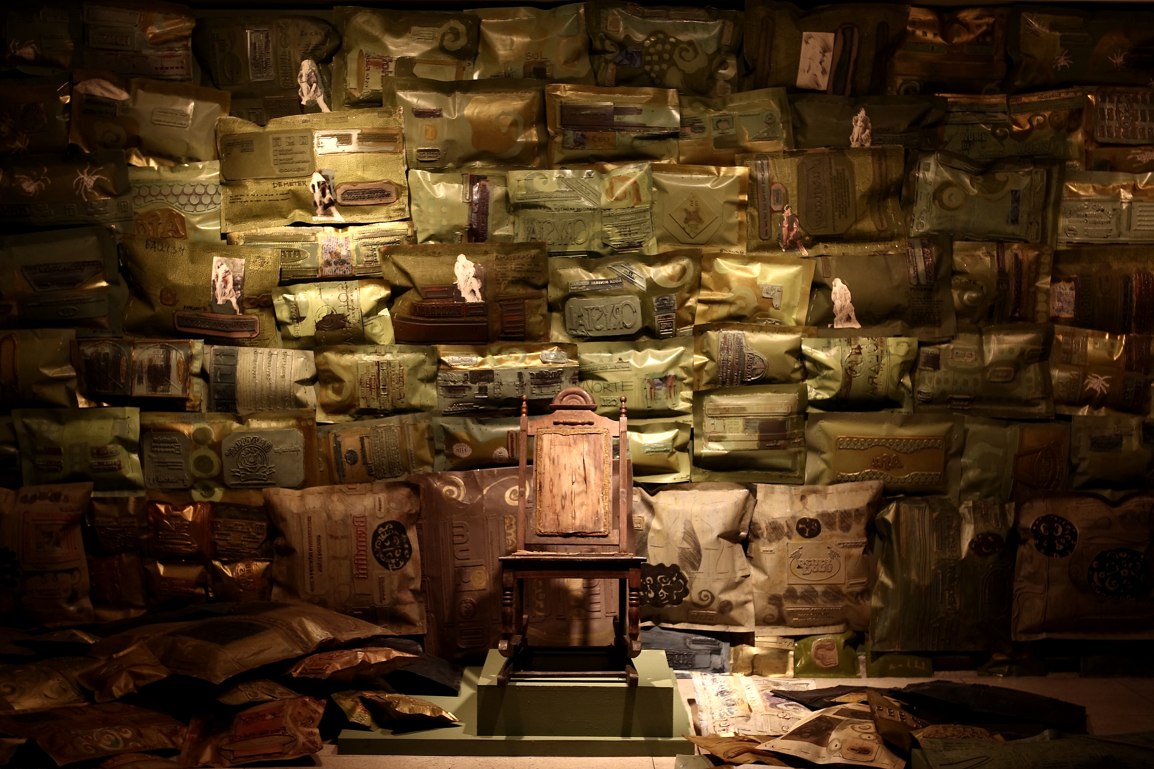 Esta rua é minha. Instalação “Travesseiros – Circulo de meninas” | 2009 | Ddaniela Aguilar