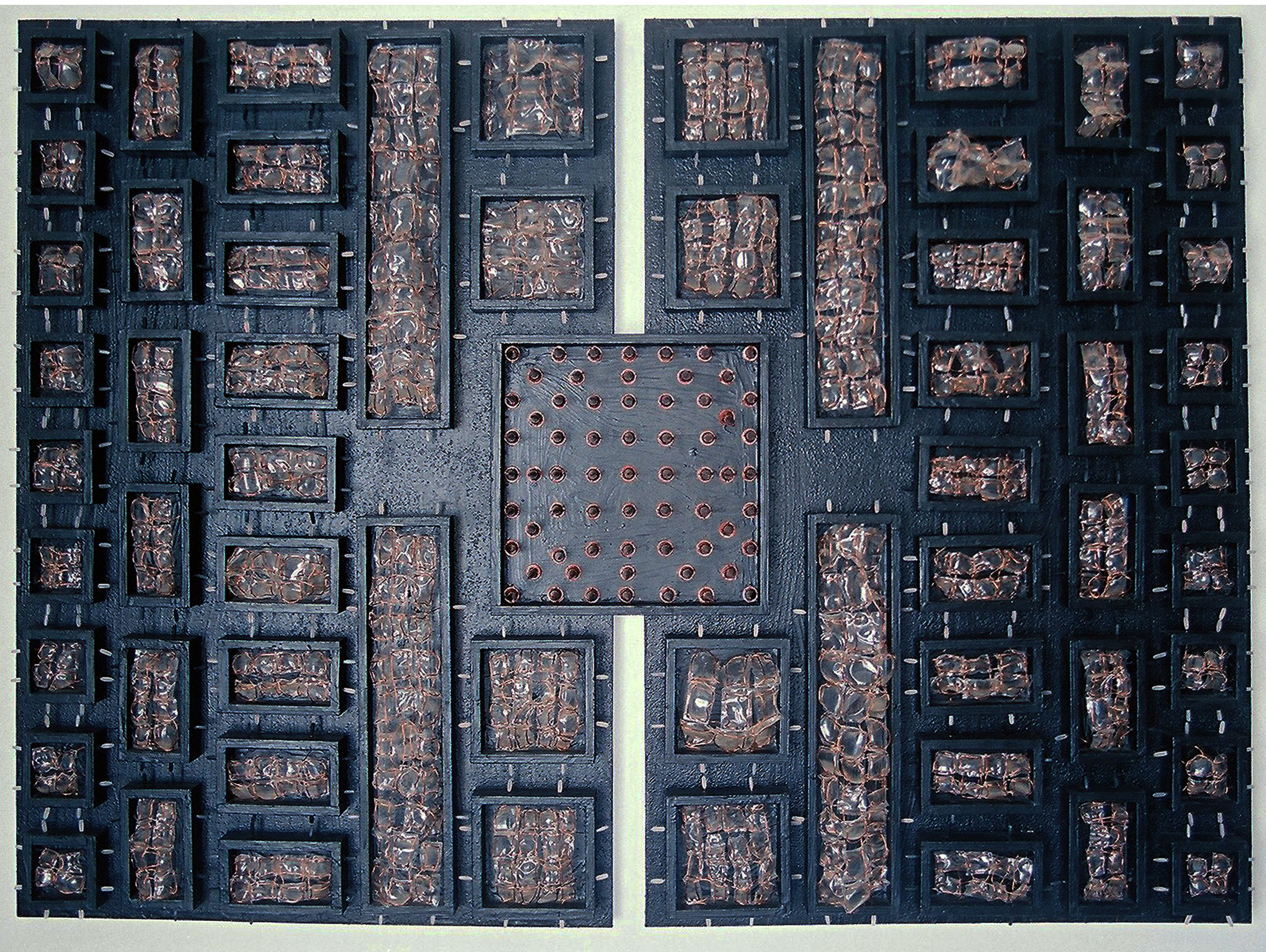 Objeto (2001) | Upcycling. PET pós-consumo | | Ddaniela Aguilar